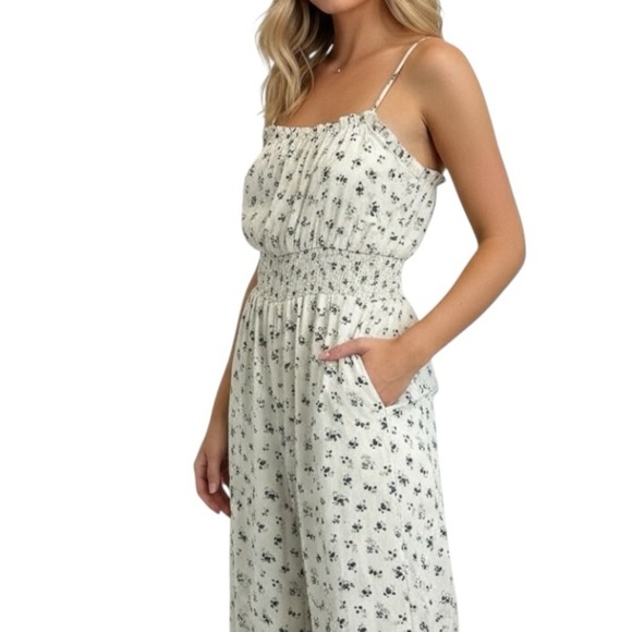 AE White Blue Floral Smocked Wide Leg Crop Jumpsuit Size S Tall NWOT Boho - Picture 4 of 9